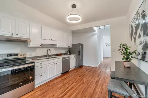 Kitchen - 678 Vienna St, San Francisco, CA 94112 photo 3 of 3