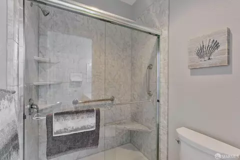 Bath - 2772 Shellgate Cir, Hayward, CA 94545 photo 2 of 6