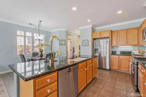 Kitchen - 2772 Shellgate Cir, Hayward, CA 94545 photo 4 of 7