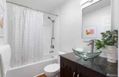 655 Frederick St, San Francisco, CA 94117 photo 12