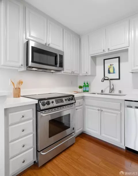 655 Frederick St, San Francisco, CA 94117 photo 8