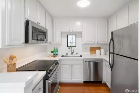 655 Frederick St, San Francisco, CA 94117 photo 7