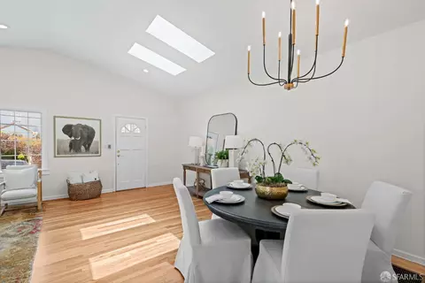 Dining - 2429 22nd Ave, San Francisco, CA 94116 photo 2 of 5