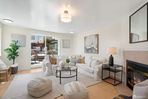 Living - 2429 22nd Ave, San Francisco, CA 94116 photo 4 of 7