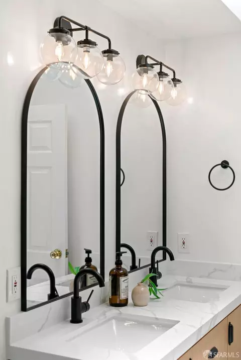 Bath - 2429 22nd Ave, San Francisco, CA 94116 photo 5 of 10