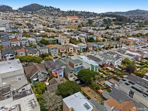 View/Area - 2429 22nd Ave, San Francisco, CA 94116 photo 4 of 11