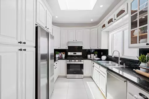 Kitchen - 2429 22nd Ave, San Francisco, CA 94116 photo 2 of 5