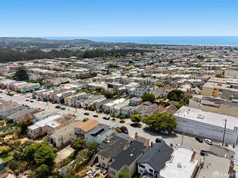 View/Area - 2429 22nd Ave, San Francisco, CA 94116 photo 9 of 11