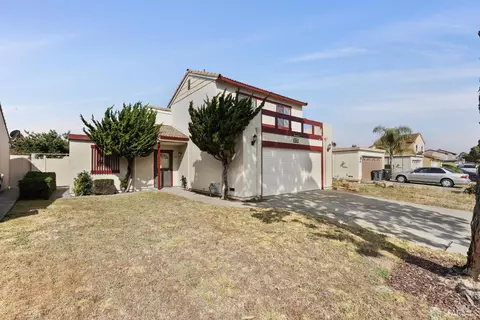752 Alvarado Dr, Salinas, CA 93907