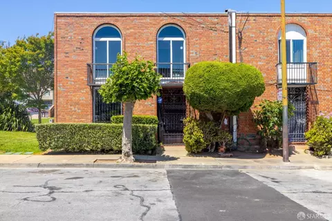 90 Argonaut Ave, San Francisco, CA 94134