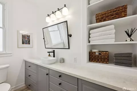 Bath - 50 Perine Pl, San Francisco, CA 94115 photo 1 of 3