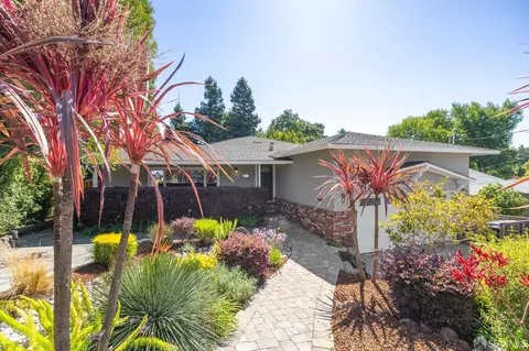 744 Crompton Rd, Redwood City, CA 94061