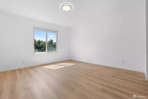 341 Prentiss St, San Francisco, CA 94110 photo 22