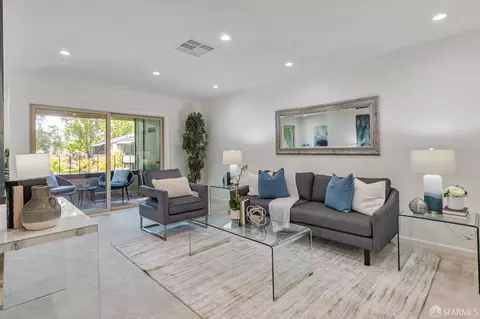 777 San Antonio Rd #14, Palo Alto, CA 94303