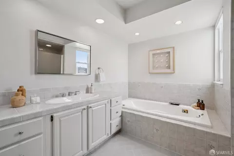 Bath - 1867 15th Ave, San Francisco, CA 94122 photo 1 of 6