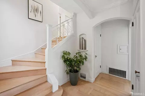 Entry Way - 1867 15th Ave, San Francisco, CA 94122 photo 3 of 7
