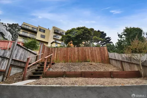 Exterior - 315 De Long St, San Francisco, CA 94112 photo 4 of 12
