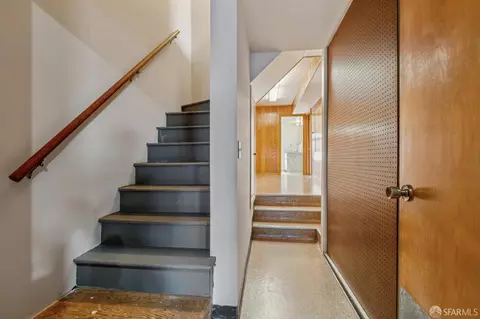 Entry Way - 548 Burrows St, San Francisco, CA 94134 photo 4 of 4