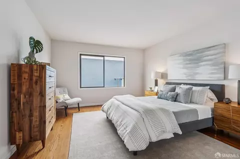 Bedroom - 548 Burrows St, San Francisco, CA 94134 photo 1 of 7