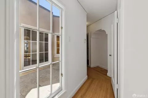 Entry Way - 635 32nd Ave, San Francisco, CA 94121 photo 7 of 10