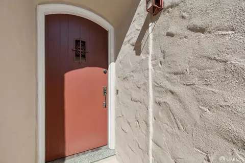 Entry Way - 635 32nd Ave, San Francisco, CA 94121 photo 1 of 10