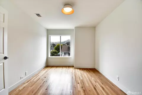 Bedroom - 207 Marvilla Cir, Pacifica, CA 94044 photo 2 of 13