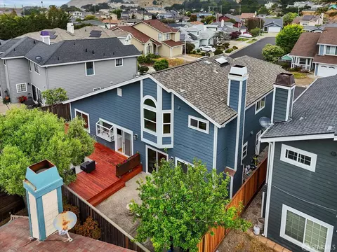 View/Area - 207 Marvilla Cir, Pacifica, CA 94044 photo 1 of 17