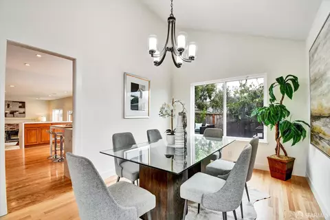 Dining - 207 Marvilla Cir, Pacifica, CA 94044 photo 5 of 5