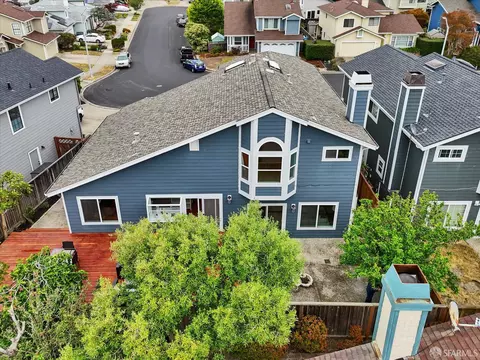 View/Area - 207 Marvilla Cir, Pacifica, CA 94044 photo 3 of 17