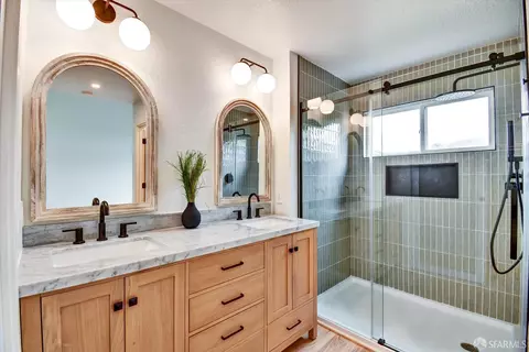 Bath - 207 Marvilla Cir, Pacifica, CA 94044 photo 4 of 5