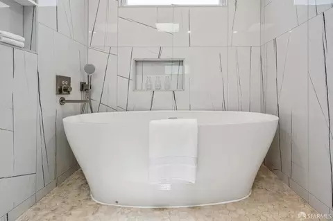 Bath - 33 Rio Ct, San Francisco, CA 94127 photo 4 of 7