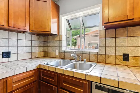Kitchen - 1220 Mesa St, Concord, CA 94518 photo 3 of 3