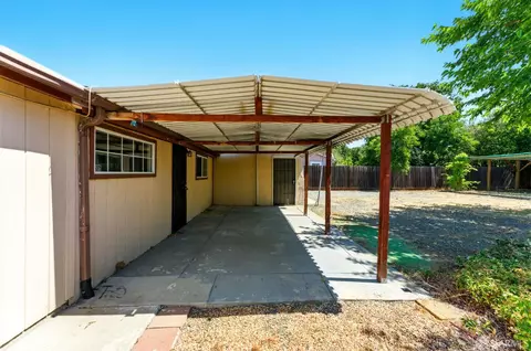 Exterior - 1220 Mesa St, Concord, CA 94518 photo 5 of 7