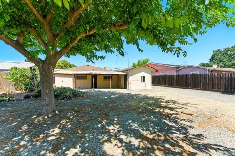 Exterior - 1220 Mesa St, Concord, CA 94518 photo 3 of 7