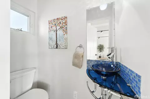 Bath - 69 Bemis St, San Francisco, CA 94131 photo 1 of 4