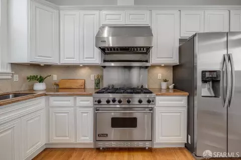 Kitchen - 813 Union St, San Francisco, CA 94133 photo 1 of 3