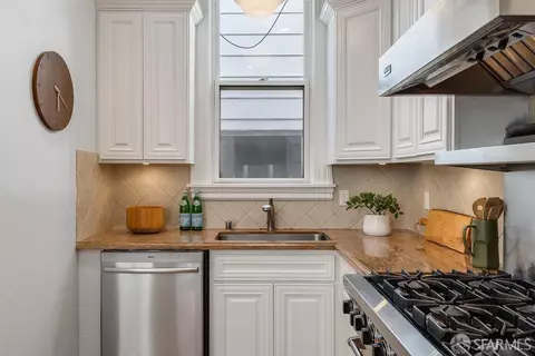 Kitchen - 813 Union St, San Francisco, CA 94133 photo 2 of 3