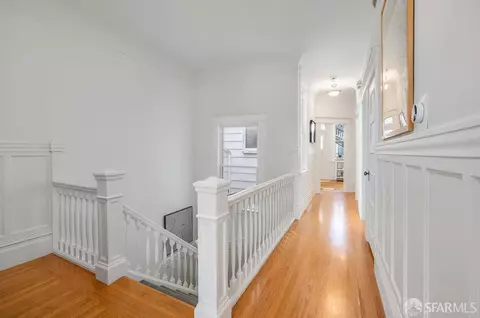 Entry Way - 813 Union St, San Francisco, CA 94133 photo 3 of 4