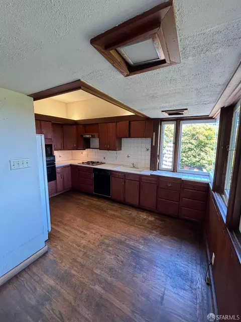254 Edgewood Ave, San Francisco, CA 94117 photo 8