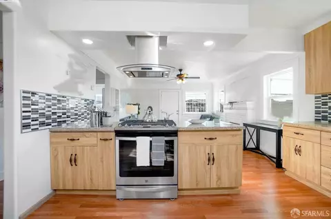 Kitchen - 125 7th St, Richmond, CA 94801 photo 1 of 1