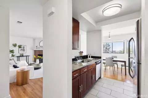 945 Fletcher Ln #A330, Hayward, CA 94544