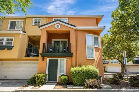 3587 Fitzsimmons Cmn, Fremont, CA 94538