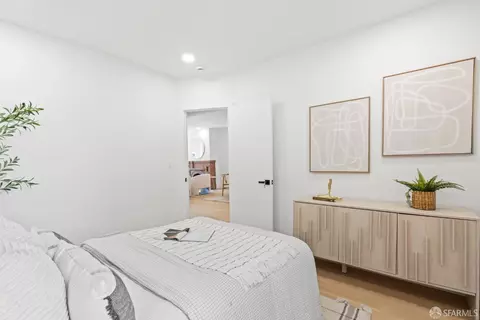 Bedroom - 646 Paris St, San Francisco, CA 94112 photo 5 of 8