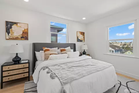 Bedroom - 646 Paris St, San Francisco, CA 94112 photo 1 of 8