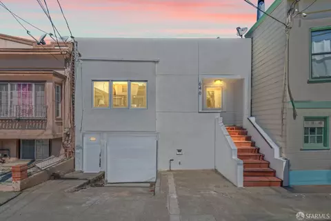 Exterior - 646 Paris St, San Francisco, CA 94112 photo 7 of 12