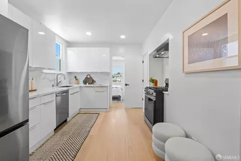 Kitchen - 646 Paris St, San Francisco, CA 94112 photo 1 of 4