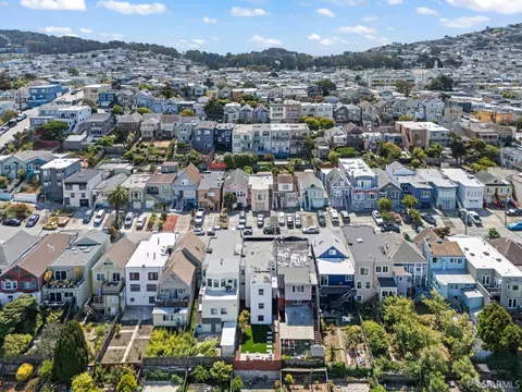 View/Area - 646 Paris St, San Francisco, CA 94112 photo 1 of 2