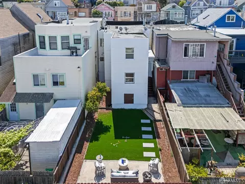 Exterior - 646 Paris St, San Francisco, CA 94112 photo 9 of 12