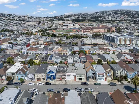 View/Area - 646 Paris St, San Francisco, CA 94112 photo 2 of 2