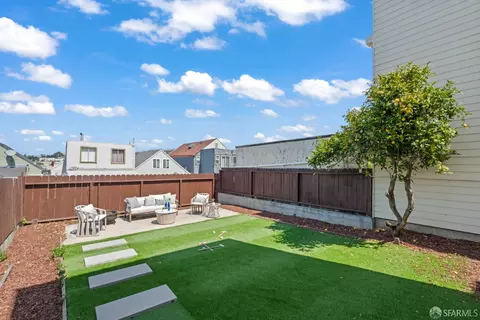 Exterior - 646 Paris St, San Francisco, CA 94112 photo 3 of 12